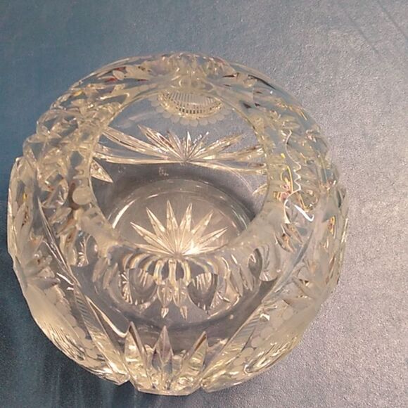 Elegant Crystal Cut Glass Posy Bowl/Vase Cottagecore - Picture 5 of 6